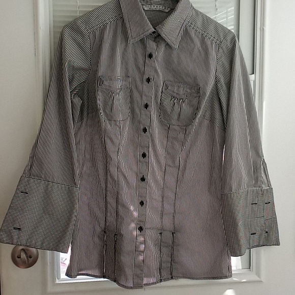 Back/white Striped Shirt. Small - Picture 2 of 5